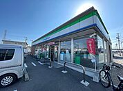 コンビニ「ファミリーマート名南上浜町店まで490m」