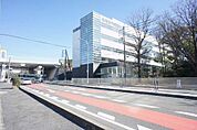 大学「名古屋外国語大学まで3400m」