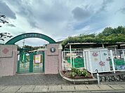 幼稚園、保育園「植田幼稚園まで550m」