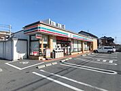 コンビニ「セブンイレブンまで1200m」