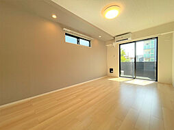 グランシュテル 101 1階1Kのリビング/ダイニング