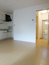 ラリック・ヒルＡ棟 1階2DKのリビング/ダイニング