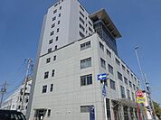 病院「総合大雄会病院まで610m」