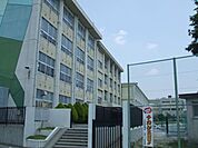 中学校「一宮市立丹陽中学校まで499m」