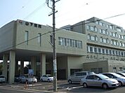 病院「山下病院まで1400m」