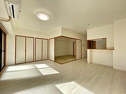 ミリアーゼ 2階2LDKのリビング/ダイニング