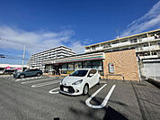 コンビニ「セブンイレブン岡崎六名東町店まで266m」