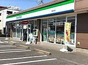 コンビニ「ファミリーマート岡崎針崎店まで681m」