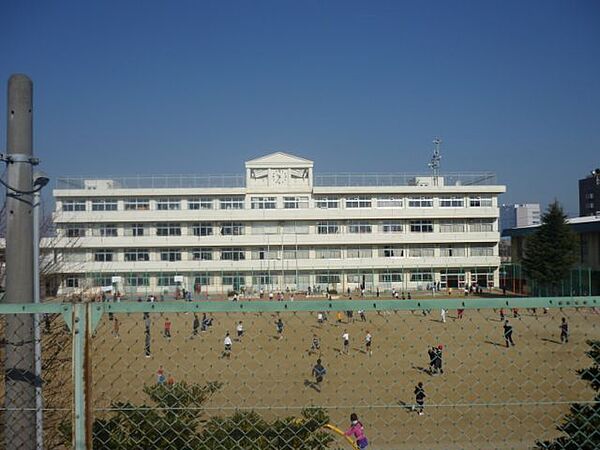 画像26:小学校「市立羽根井小学校まで730m」
