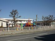 幼稚園、保育園「吉田西保育園まで550m」