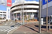 スーパー「バロー半田店まで872m」