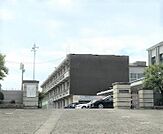 中学校「半田市立半田中学校まで543m」