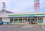 コンビニ「ファミリーマート武豊里中東店まで515m」