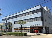 郵便局「半田郵便局まで857m」