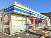 コンビニ「ローソン半田更生町店まで677m」