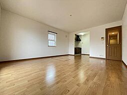 ＩＬＵＳＩＯＮ 1階1LDKのリビング/ダイニング