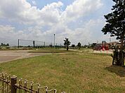 公園「牛山公園まで743m」