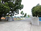 小学校「春日井市立勝川小学校まで984m」