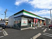 コンビニ「ファミリーマートまで100m」