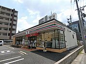 コンビニ「セブンイレブンまで140m」