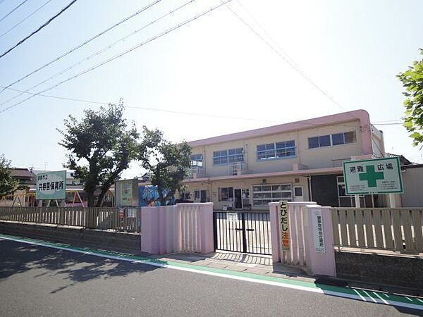 画像23:幼稚園、保育園「津島市立共存園保育所まで724m」