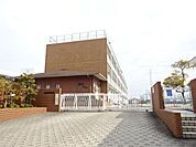 小学校「あま市立美和東小学校まで848m」