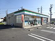 コンビニ「ファミリーマート愛西内佐屋町店まで1900m」