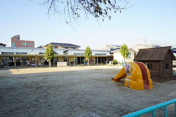 幼稚園、保育園「小坂井中保育園まで430m」