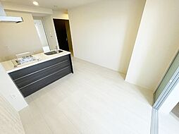 シュプリーム桜 101 1階1LDKのリビング/ダイニング