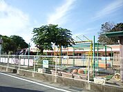 幼稚園、保育園「下長山保育園まで240m」