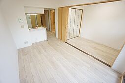 グレースゆう 3階1LDKのリビング/ダイニング