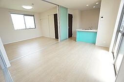 アーク瑞穂加美 2階2LDKのリビング/ダイニング