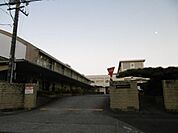 中学校「豊川市立金屋中学校まで2165m」