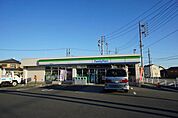 コンビニ「ファミリーマートまで60m」