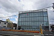 銀行「豊川信用金庫　いなり支店まで160m」
