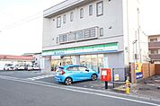 コンビニ「ファミリーマートまで100m」