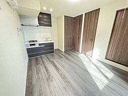 One’s (ワンズ) 101 1階ワンルームのリビング/ダイニング