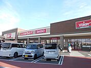 スーパー「バローまで430m」