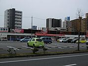 スーパー「ビックリブまで1400m」