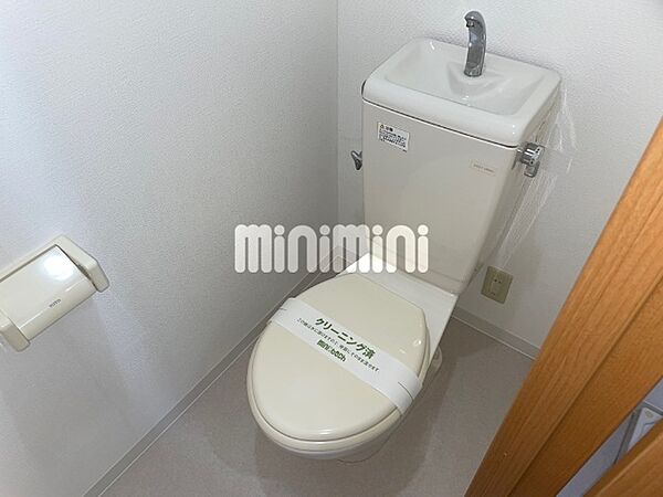 画像13:電源付きのトイレです