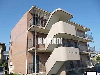 外観：シンプルな外観が特徴のマンションです