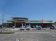 スーパー「平和堂まで1600m」