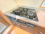 3口コンロのグリル付きです！