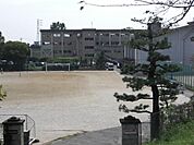 中学校「犬山市立犬山中学校まで2028m」