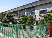 小学校「市立羽黒小学校まで1400m」