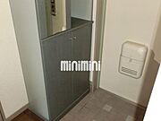 下駄箱完備の玄関スペースです！鍵はカードキータイプ！