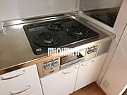 毎日の調理が楽しめる3口ガスコンロのシステムキッチン