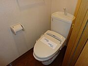 ウォシュレット完備のトイレです。