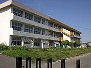 小学校「大口町立大口西小学校まで668m」