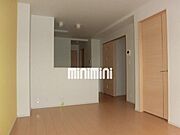 カウンターキッチン完備のＬＤＫです